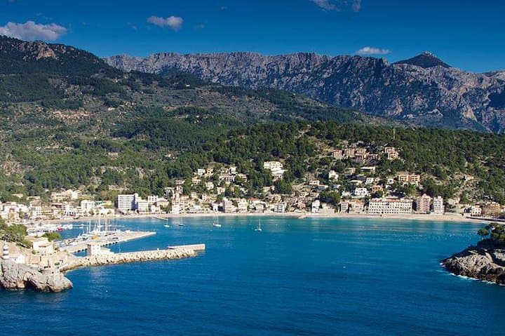 Mallorca Full-Day Tour: Sa Calobra, Torrent de Pareis & Vintage Train Experience photo 3