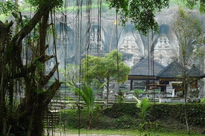 Kintamani & Gunung Kawi: Private Full-Day Hot Spring Tour from Seminyak