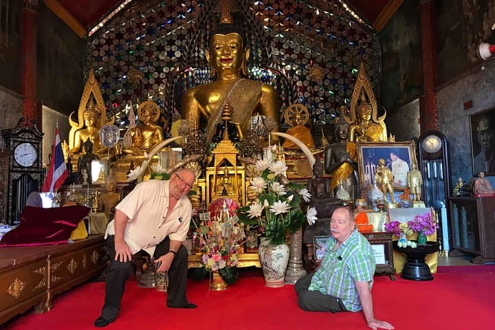 Doi Suthep Alms & Wat Phra That Private Chiang Mai Tour — Tak Bat and Warorot Market photo 3