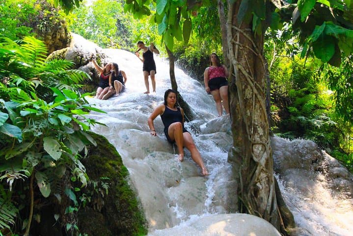 Climb Bua Tong Sticky Waterfall: A Unique Limestone Adventure Near Chiang Mai photo 2