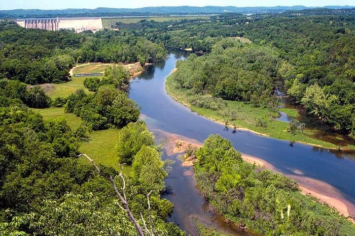 Discover Branson: History, Lake Views & College of the Ozarks Tour photo 3