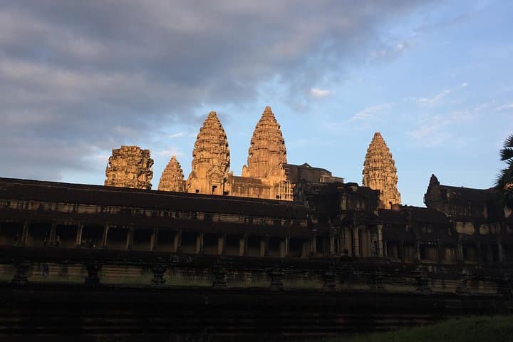VIP Sunrise Full-Day Angkor Wat Tour: Sunrise, Bayon & Ta Prohm photo 6