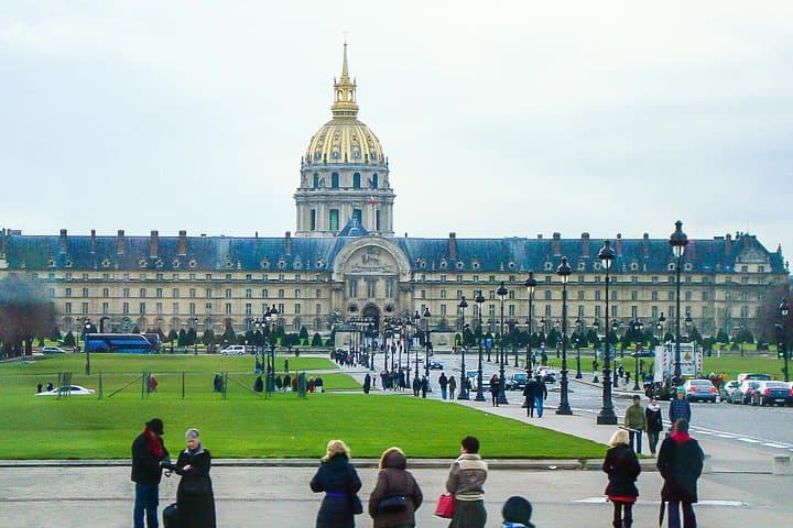 One Day in Paris: Private Walking Tour with a Friendly Local Guide photo 3