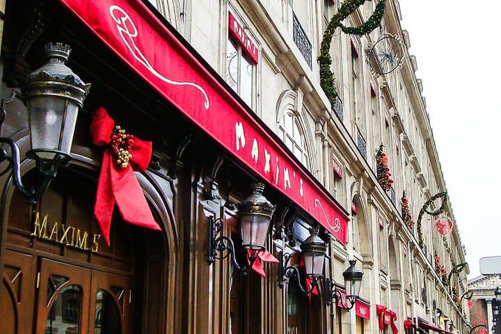 One Day in Paris: Private Walking Tour with a Friendly Local Guide photo 4
