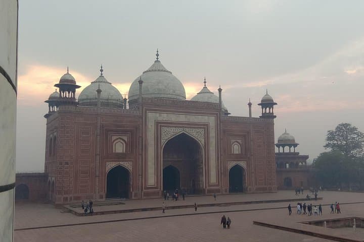 Delhi to Agra by Superfast Train — Taj Mahal Day Trip from New Delhi photo 4