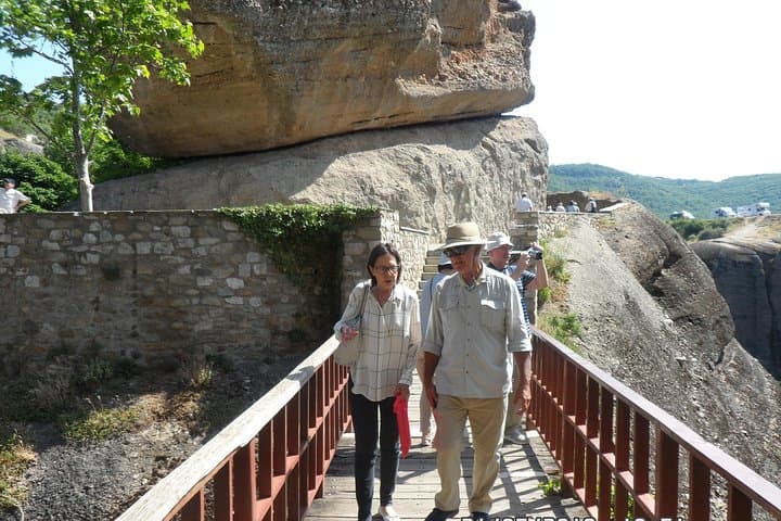 2-Day Delphi and Meteora Tour from Athens — Oracle Ruins to Sky-High Monasteries photo 4