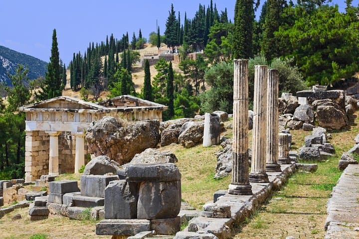 2-Day Delphi and Meteora Tour from Athens — Oracle Ruins to Sky-High Monasteries photo 2