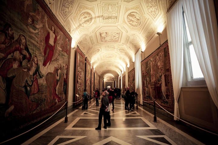 Skip-the-Line Vatican Museums and One-Run Rome Open Bus Combo photo 6