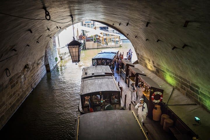 Prague Castle & Vltava Canal Boat Tour: Castle Walks and 45-Minute River Cruise photo 4