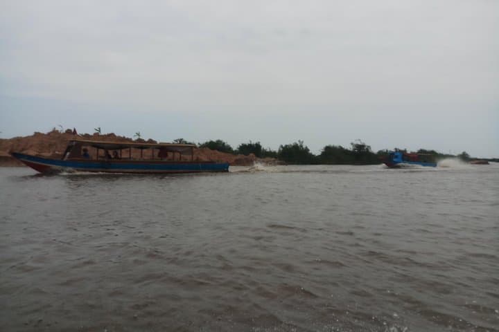Sunset Cruise on Tonle Sap Lake from Siem Reap photo 6