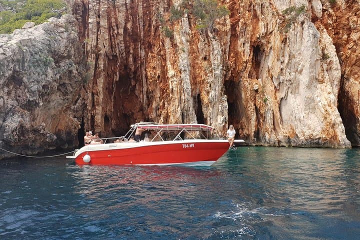 Private Hvar Island Hopping Speedboat Tour — Blue Cave, Vis & Pakleni Islands photo 6