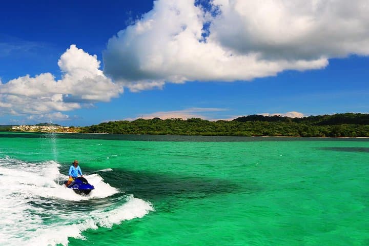 Roatán North Side Blue Channel & Starfish Snorkel with 20-Min JetSki and Transfer