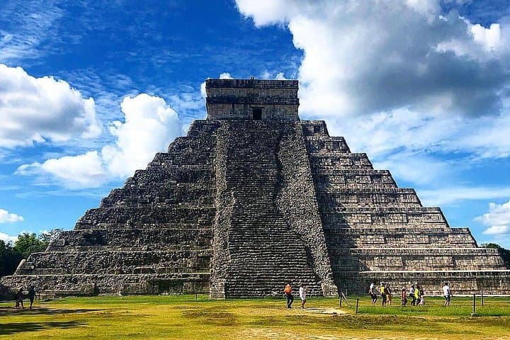 Chichen Itza Classic Tour: Day Trip to the Pyramid, Cenote & Valladolid photo 4