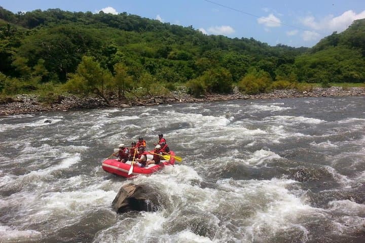 Rafting Rio Pescados: 18 km Whitewater Adventure Near Veracruz photo 4