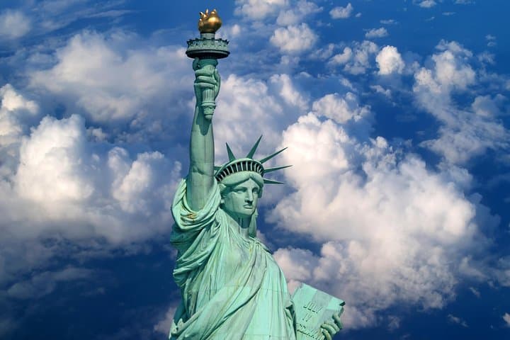 Explore the Iconic Statue of Liberty and Ellis Island: Private Tour Insights photo 1