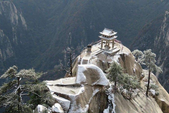 Mount Huashan Day Tour from Xi'an: Cable Car, Peaks & Taoist Sites photo 3