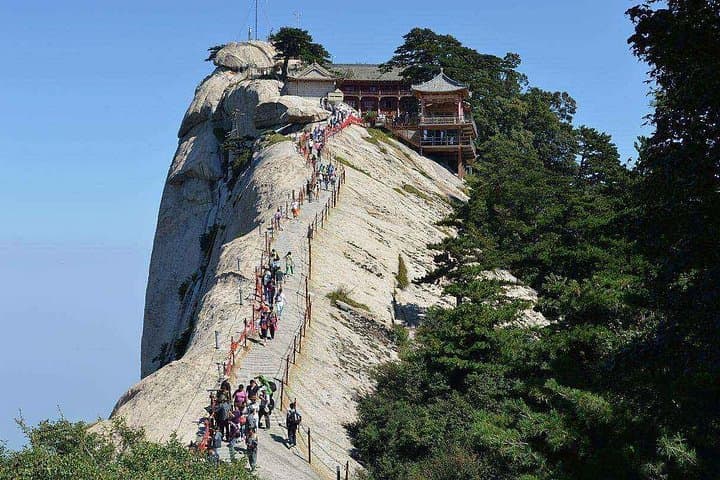 Mount Huashan Day Tour from Xi'an: Cable Car, Peaks & Taoist Sites photo 4