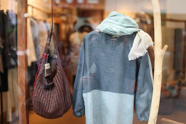 Explore Insadong: Private 3-Hour Art & Tea Walking Tour in Seoul photo 3