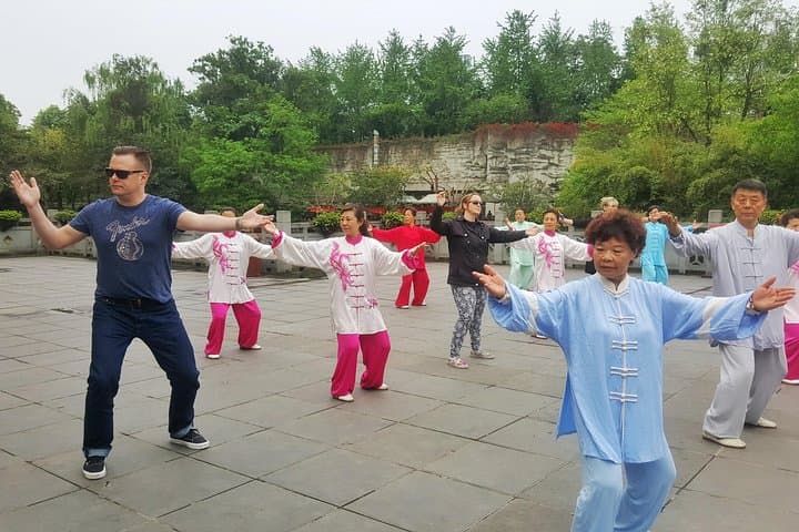 Cultural Chengdu In-Depth: Taichi, Calligraphy & Tea at People's Park photo 4