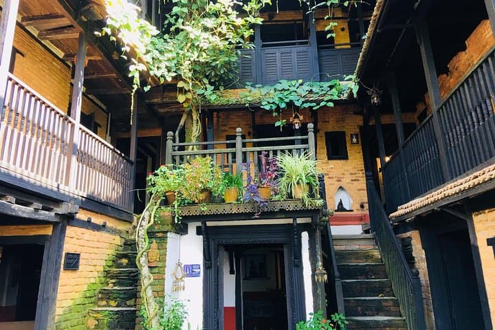 7-Day Luxury Nepal Countryside Tour: Bandipur, Pokhara, Lumbini & Chitwan Safari photo 5