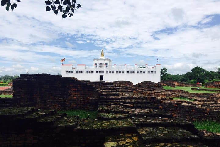 7-Day Luxury Nepal Countryside Tour: Bandipur, Pokhara, Lumbini & Chitwan Safari photo 6
