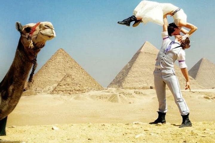 Giza Pyramids and Desert Quad Bike: Private Day Tour from Cairo