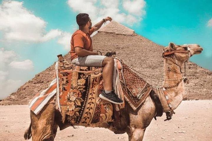 Giza Sunset Camel Ride and Bedouin Dinner: Private Evening Tour photo 6
