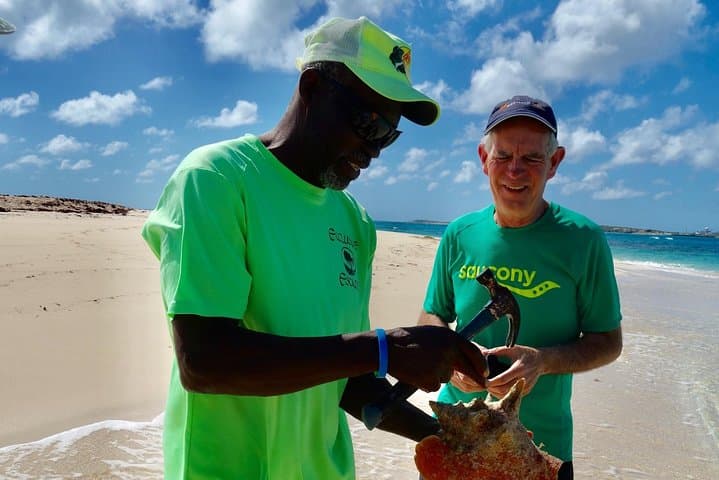 Gibbs Cay Stingray Swim and Live Conch Dive — Grand Turk Day Trip photo 2