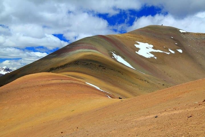 Palcoyo Rainbow Mountain Day Trip from Cusco — Easy High-Altitude Hike to Palccoyo photo 4