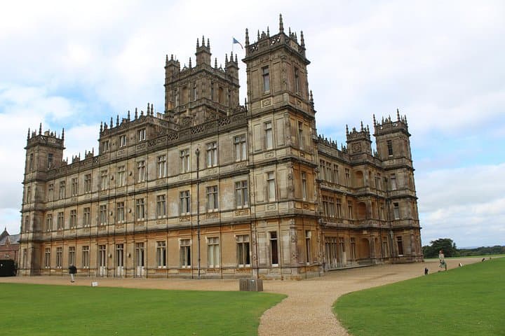 Downton Abbey Filming Locations: Highclere Castle & Bampton Small-Group Tour from London photo 1