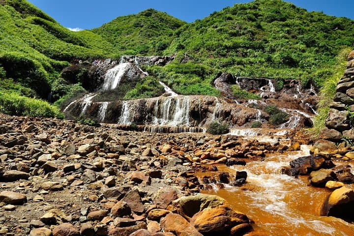 Full-Day Jiufen, Yehliu Geopark & Shifen Tour from Taipei: Coast, Waterfalls & Old Streets photo 4