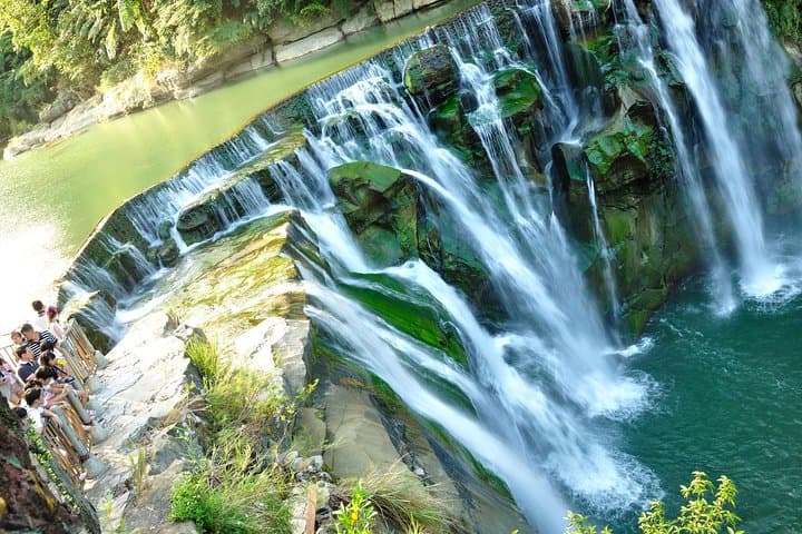 Full-Day Jiufen, Yehliu Geopark & Shifen Tour from Taipei: Coast, Waterfalls & Old Streets photo 5