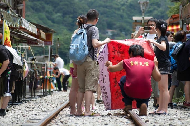 Full-Day Jiufen, Yehliu Geopark & Shifen Tour from Taipei: Coast, Waterfalls & Old Streets photo 6