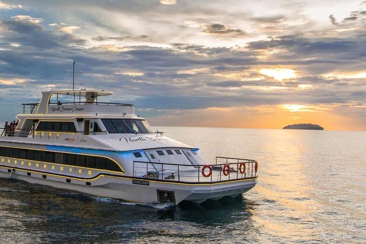 Kota Kinabalu Sunset Cruise: Evening Catamaran with Buffet Dinner & Live Band photo 6