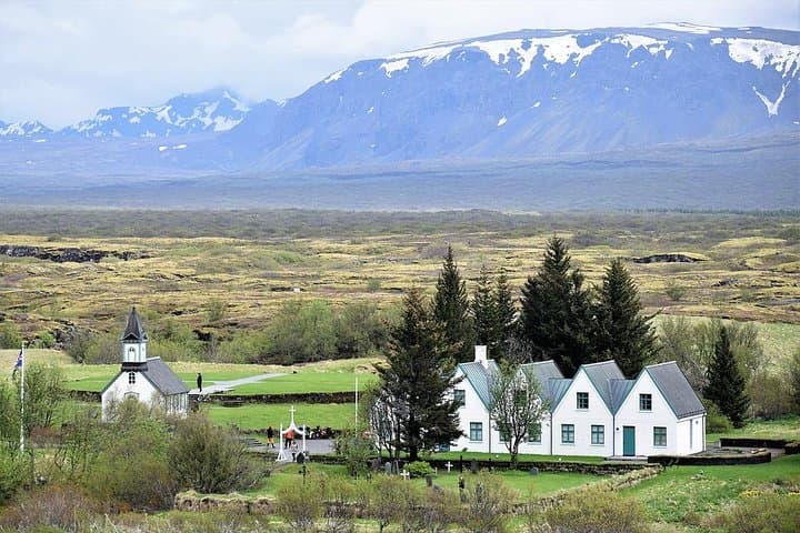 Golden Circle Day Tour from Reykjavík: Þingvellir, Gullfoss, Bruarfoss & Kerið Crater photo 2