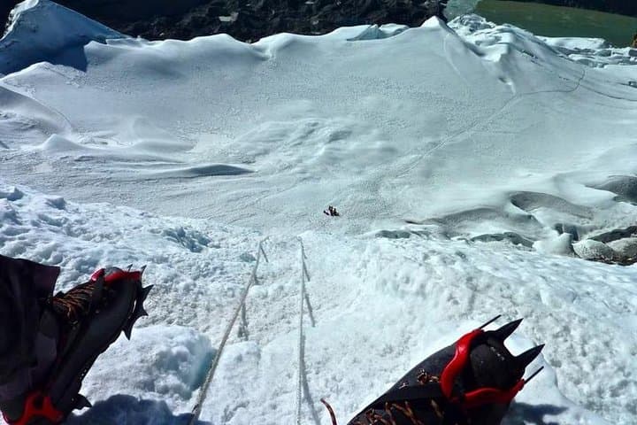 Island Peak Climbing Adventures: 3-Week Khumbu Expedition Guide