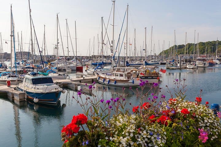 Guernsey Coastal Small-Group Tour: St. Peter Port to Pleinmont Headland in 3 Hours