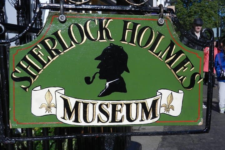 Westminster Walking Tour & 221B Sherlock Holmes Museum: London Highlights