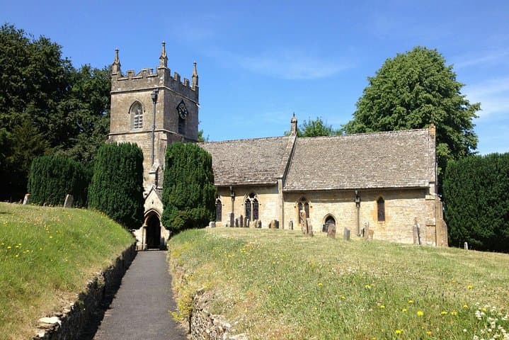 Downton Abbey & Highclere Castle Day Tour from London — Film Locations, Manor House & Cotswold Village photo 2