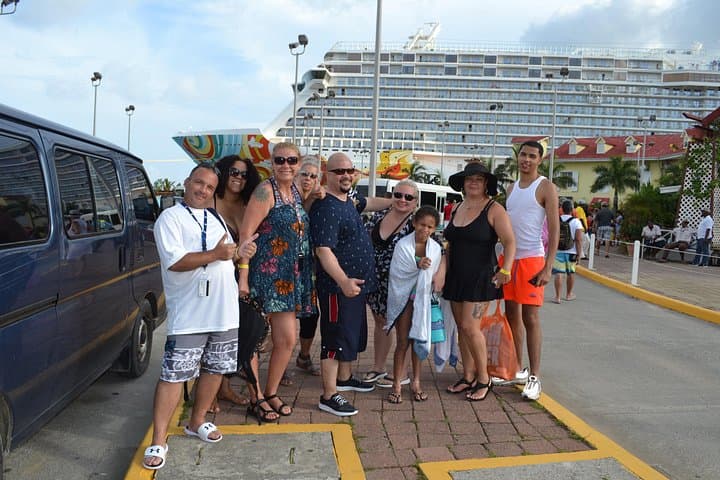 Private Roatán Island Tour: West End, West Bay Beach & Wildlife Park photo 4
