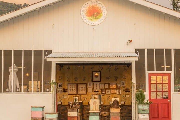 Kona Coast Cultural Tour: Bee Farm, Kona Coffee & National Historical Parks photo 6