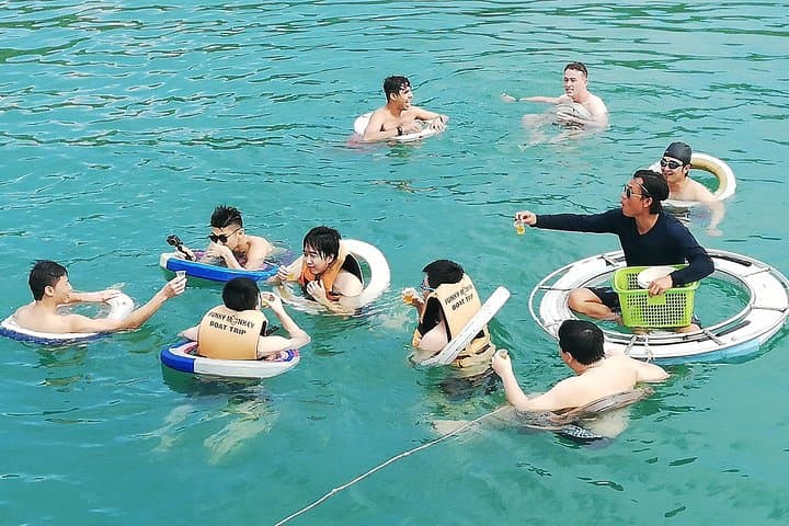 Explore Nha Trang's Pristine Seas: Snorkeling Adventure Awaits photo 3