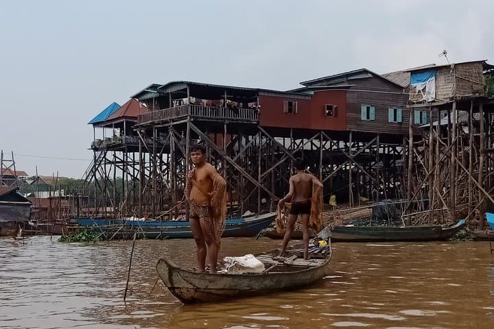 Siem Reap Day Adventure: Kampong Khleang Floating Village & Beng Mealea Jungle Temple photo 4