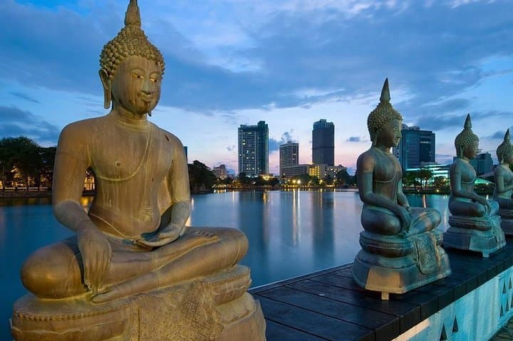 Colombo Shore Excursion: Half-Day City Tour from Colombo Port for Small Groups