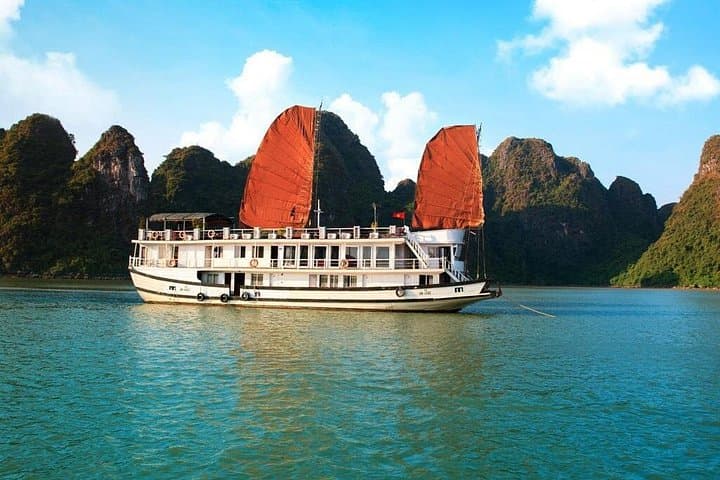 Halong Bay 2-Day, 1-Night 3-Star Cruise from Hanoi — Overnight on the Water photo 1