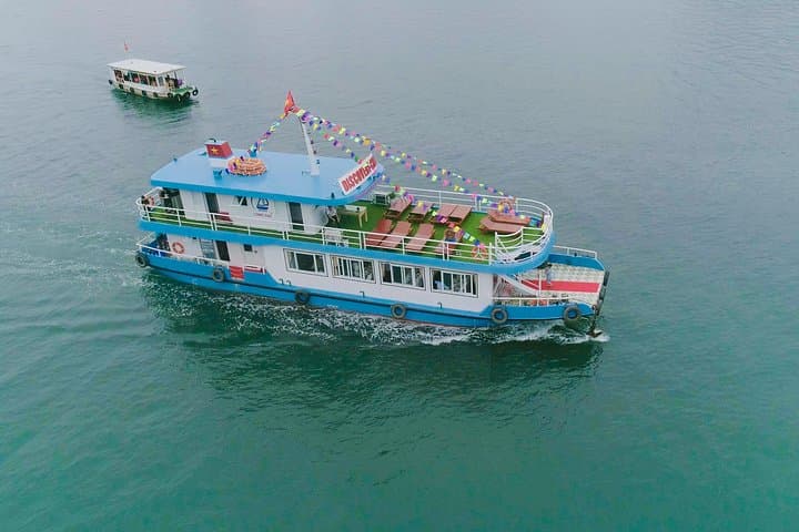 Halong Bay Luxury One-Day Discovery Cruise to Lan Ha Bay