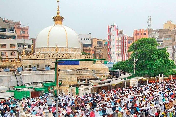 Same-Day Ajmer & Pushkar Cultural Tour from Jaipur — Brahma Temple, Pushkar Lake & Ajmer Sharif photo 3