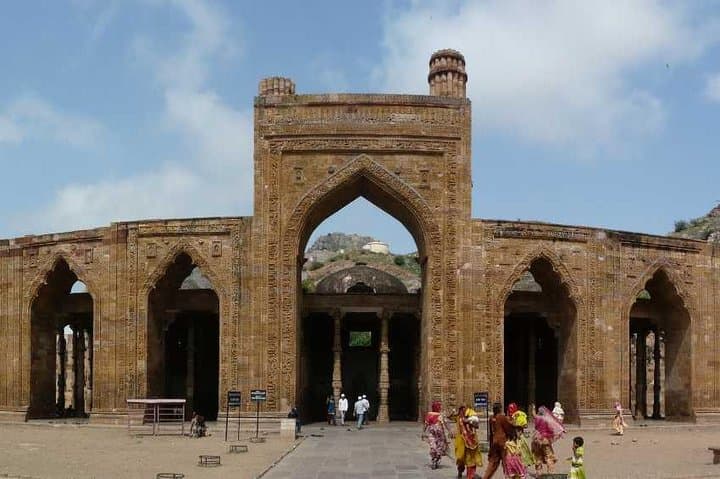 Same-Day Ajmer & Pushkar Cultural Tour from Jaipur — Brahma Temple, Pushkar Lake & Ajmer Sharif photo 4