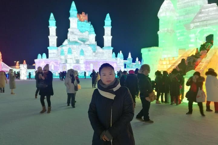 Harbin Ice and Snow World Night Tour — Small-Group Winter Light & Ice Sculpture Experience photo 4