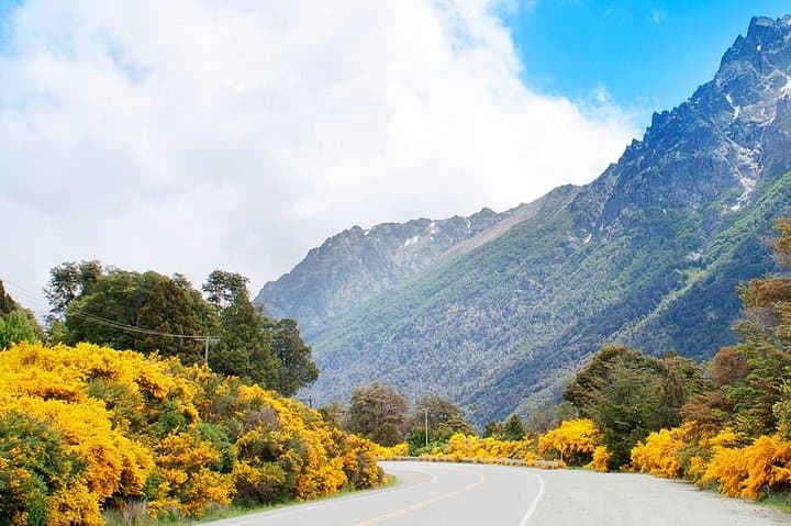 Three-day Bariloche adventure: Circuito Chico, Seven Lakes & Manso rafting photo 4